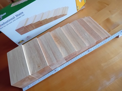 Montessori braune treppe - montessori,